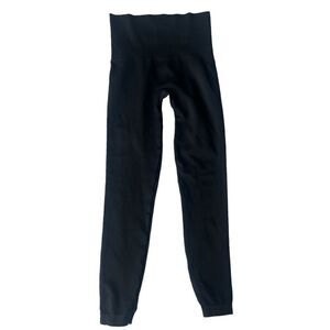 SPANX Women's Black Cropped Leggings sz M